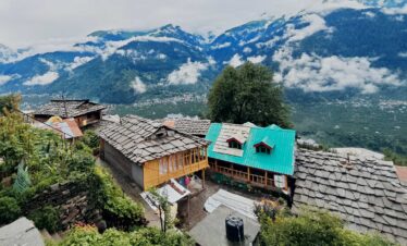 3 Nights/4 Days Volvo Package of Manali